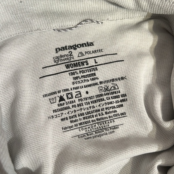 Patagonia Capilene 2 Quarter Zip Pullover in Oatmeal, size Large - Picture 7 of 10